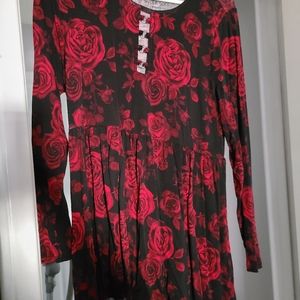 Torrid super soft red and black top